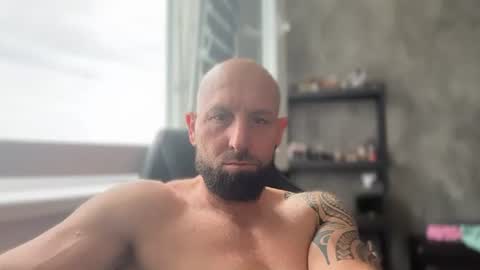 Thomas Fit online show from August 6, 9:00 am