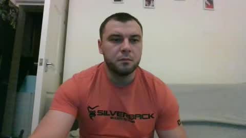 tommyy19901 online show from December 6, 7:56 pm