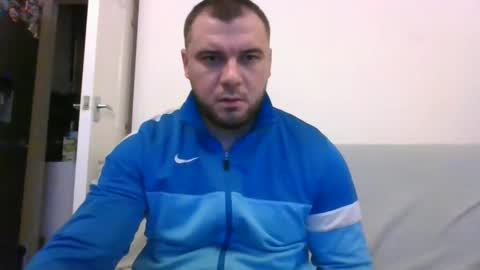 tommyy19901 online show from December 10, 9:54 pm