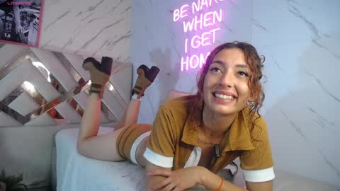 leyla  online show from December 31, 6:27 am