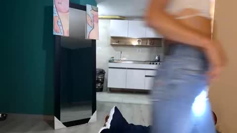 leyla  online show from January 7, 5:33 am