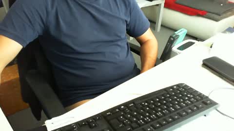 Tom online show from October 11, 2:15 pm