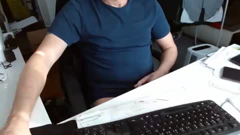 Snapshot of tomtom02029 chatting on March 9, 8:18 am Tom online show from March 9, 8:18 am