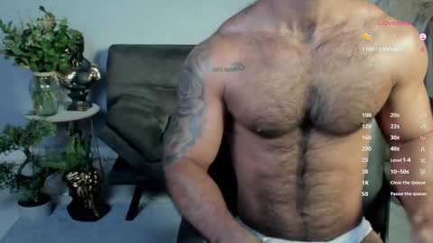 Snapshot of tomy_scott6 chatting on October 17, 10:40 am tomy_scott6 online show from October 17, 10:40 am