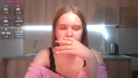 Snapshot of toni_pittmann chatting on June 12, 5:12 pm toni_pittmann online show from June 12, 5:12 pm
