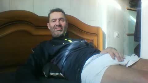 Snapshot of tonio1972 chatting on December 15, 11:36 am tonio1972 online show from December 15, 11:36 am