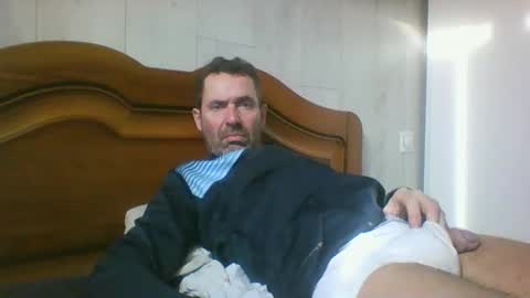 Snapshot of tonio1972 chatting on December 19, 12:01 pm tonio1972 online show from December 19, 12:01 pm