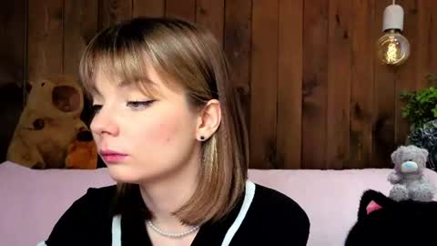 Melissa online show from June 13, 7:56 pm