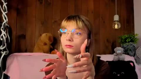 Melissa online show from June 15, 8:33 pm