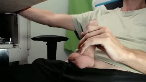 Snapshot of tontin69 chatting on February 20, 3:23 am tontin69 online show from February 20, 3:23 am