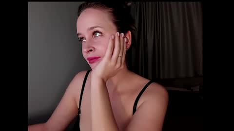 Snapshot of tony_and_alice chatting on March 12, 8:41 pm Tony and Alice online show from March 12, 8:41 pm