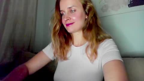 Snapshot of tony_and_alice chatting on September 21, 7:48 pm Tony and Alice online show from September 21, 7:48 pm