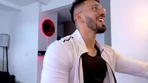 tony muscle1 online show from October 29, 7:59 pm