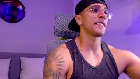 tony muscle1 online show from June 16, 6:54 pm