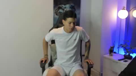 Snapshot of tony_petrov chatting on November 11, 12:49 pm tony_petrov online show from November 11, 12:49 pm