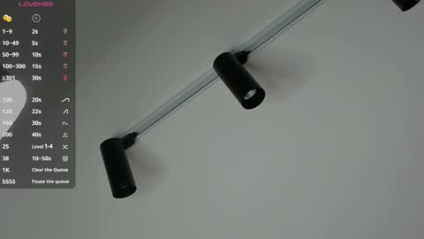 Snapshot of tony_petrov chatting on December 14, 4:18 am tony_petrov online show from December 14, 4:18 am