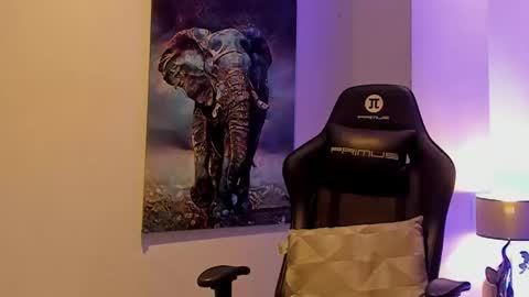 tony_petrov online show from January 12, 2:06 am