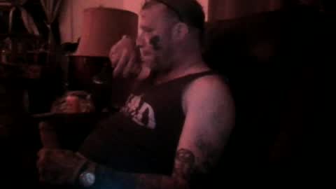 Snapshot of tonybeesy1 chatting on June 15, 7:54 am tonybeesy online show from June 15, 7:54 am