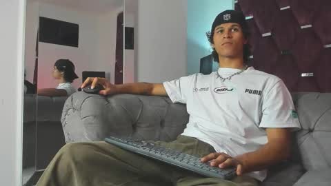 Tony Benedetti online show from February 22, 8:40 pm