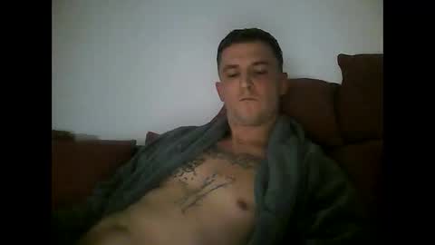 tonystrawberry online show from February 10, 7:40 pm