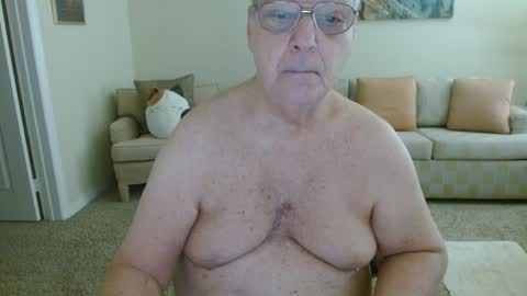 tonysview12000 online show from October 1, 6:14 pm