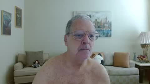 Snapshot of tonysview12000 chatting on July 11, 6:10 pm tonysview12000 online show from July 11, 6:10 pm