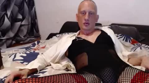 Osiris187 online show from March 8, 8:18 am