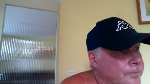 Snapshot of toobi963 chatting on July 31, 10:14 am toobi963 online show from July 31, 10:14 am