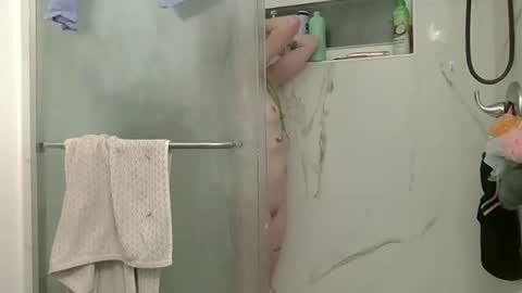 Snapshot of toofreakyforu chatting on March 18, 3:20 am toofreakyforu online show from March 18, 3:20 am