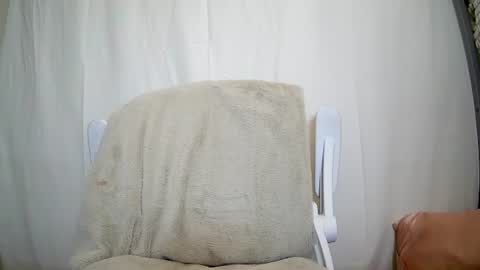 Isabel online show from October 2, 1:51 pm