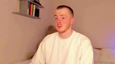 Snapshot of toohornyserj chatting on December 6, 11:03 pm toohornyserj online show from December 6, 11:03 pm