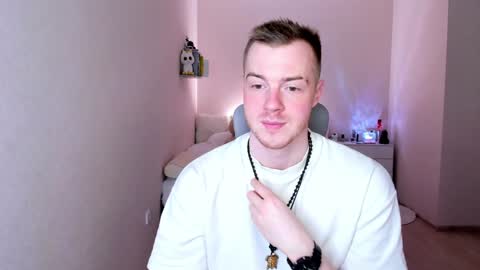 Snapshot of toohornyserj chatting on February 1, 11:48 pm toohornyserj online show from February 1, 11:48 pm