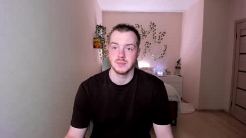 Snapshot of toohornyserj chatting on November 22, 9:14 pm toohornyserj online show from November 22, 9:14 pm