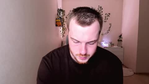 Snapshot of toohornyserj chatting on November 23, 9:36 pm toohornyserj online show from November 23, 9:36 pm