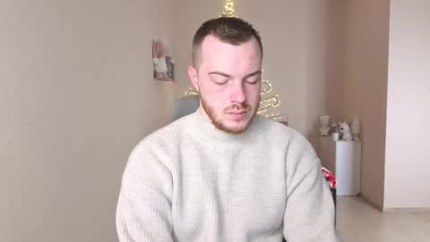 Snapshot of toohornyserj chatting on December 14, 10:03 pm toohornyserj online show from December 14, 10:03 pm