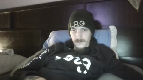 Snapshot of tootall803 chatting on December 3, 4:25 am TooTall803 online show from December 3, 4:25 am