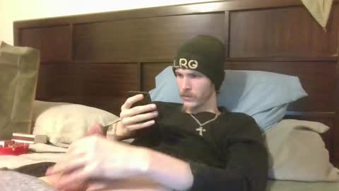 Snapshot of tootall803 chatting on January 17, 8:02 am TooTall803 online show from January 17, 8:02 am