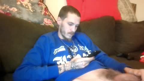 Snapshot of tootall803 chatting on October 18, 3:24 pm TooTall803 online show from October 18, 3:24 pm