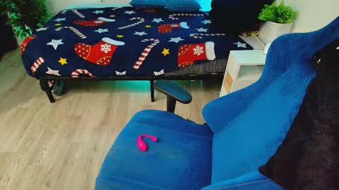 topcranberry online show from February 22, 4:24 am