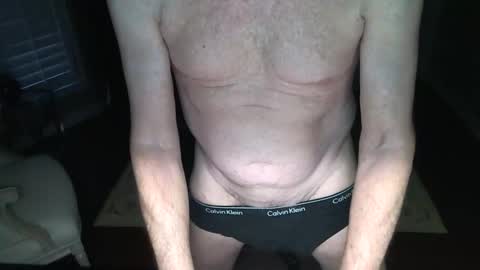 Snapshot of tops10ss chatting on April 12, 11:04 am tops10ss online show from April 12, 11:04 am