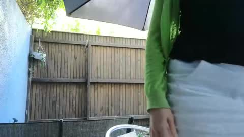 Snapshot of topsywilde chatting on November 18, 8:41 am Topsy online show from November 18, 8:41 am