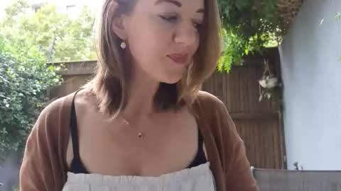 Topsy online show from December 17, 9:37 am