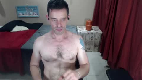 Snapshot of toptobottom4u chatting on February 7, 8:53 pm toptobottom4u online show from February 7, 8:53 pm