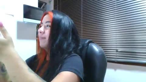 karla online show from December 22, 6:27 pm