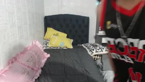 Toshiro online show from December 15, 3:20 pm