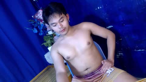 Toshiro online show from December 5, 6:37 pm