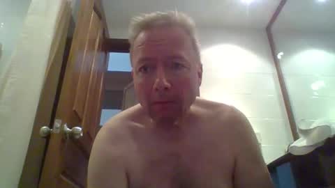 tosimies69 online show from September 23, 5:10 am