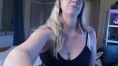 Milly online show from April 27, 12:30 am