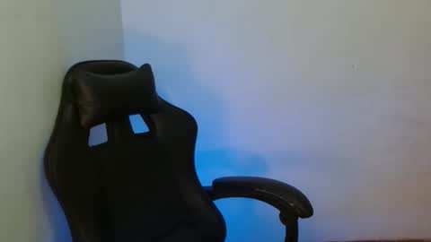 Alison online show from November 14, 1:37 am