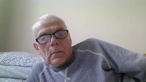 touche5656607203 online show from March 31, 10:48 am